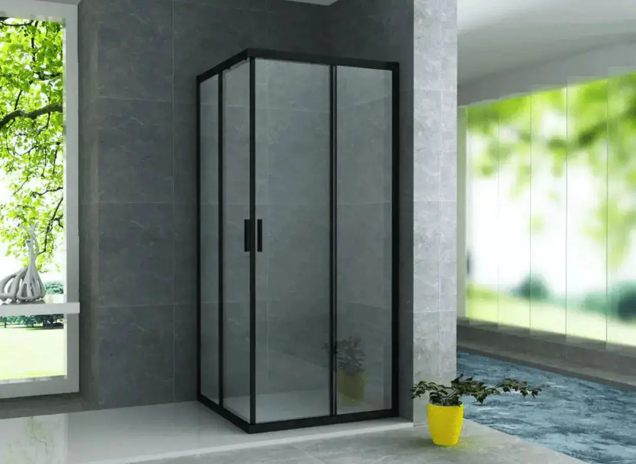 Stijlvolle douchecabine met zwarte profielen en helder glas voor moderne badkamers