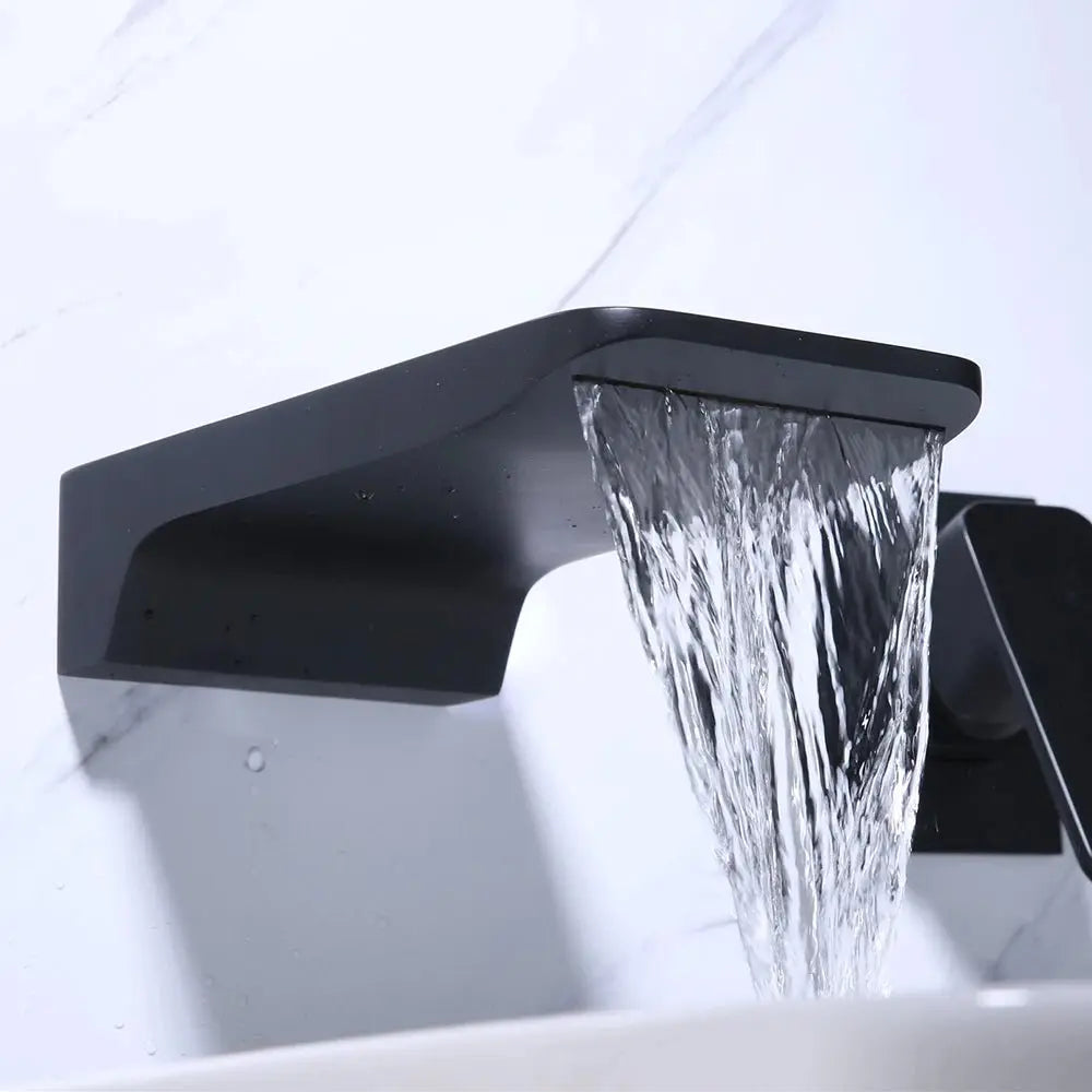 Built-in taps matt black – SaniSupreme luxury bath tap with waterfall spout