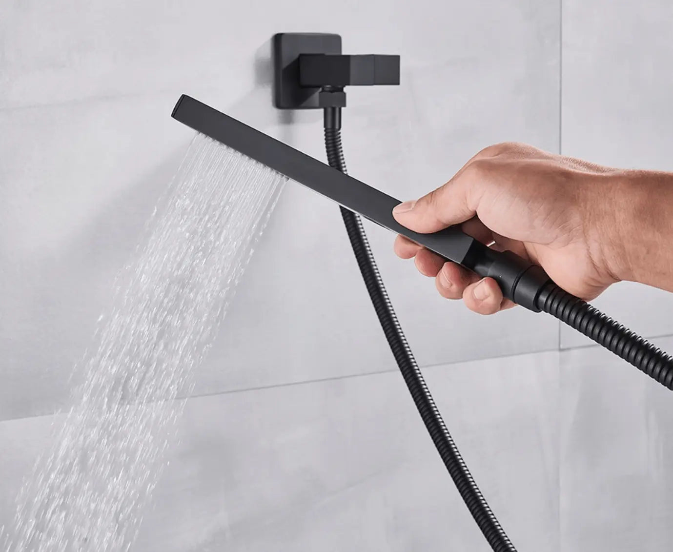 SaniSupreme® Doucheset Santiago 20 cm regendouche vierkant 2 - weg zwart inbouw